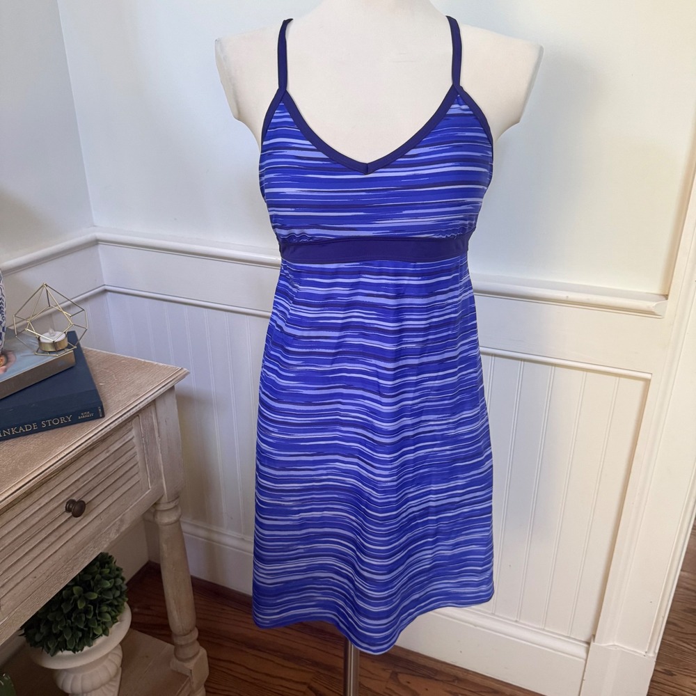 Athleta Womens Blue Striped Swim‎ Dress Adjustable Racerback Shelf Bra Small